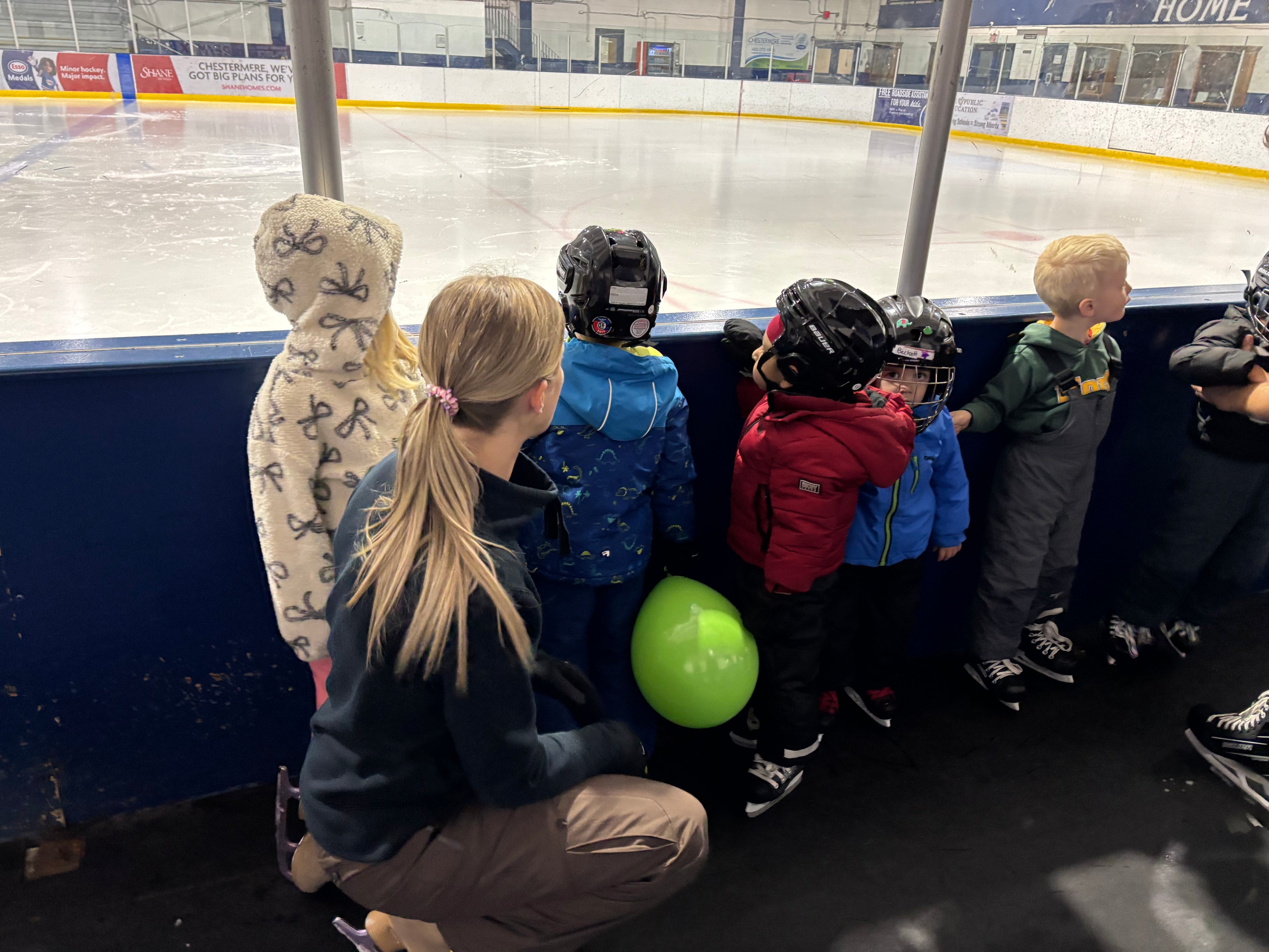 Kids skating lesson in Chestermere